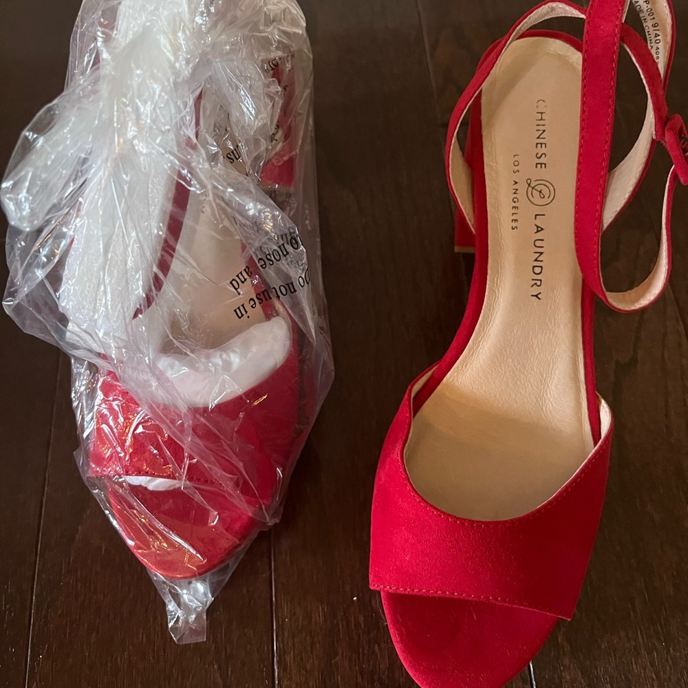 Womens heels never worn brand new